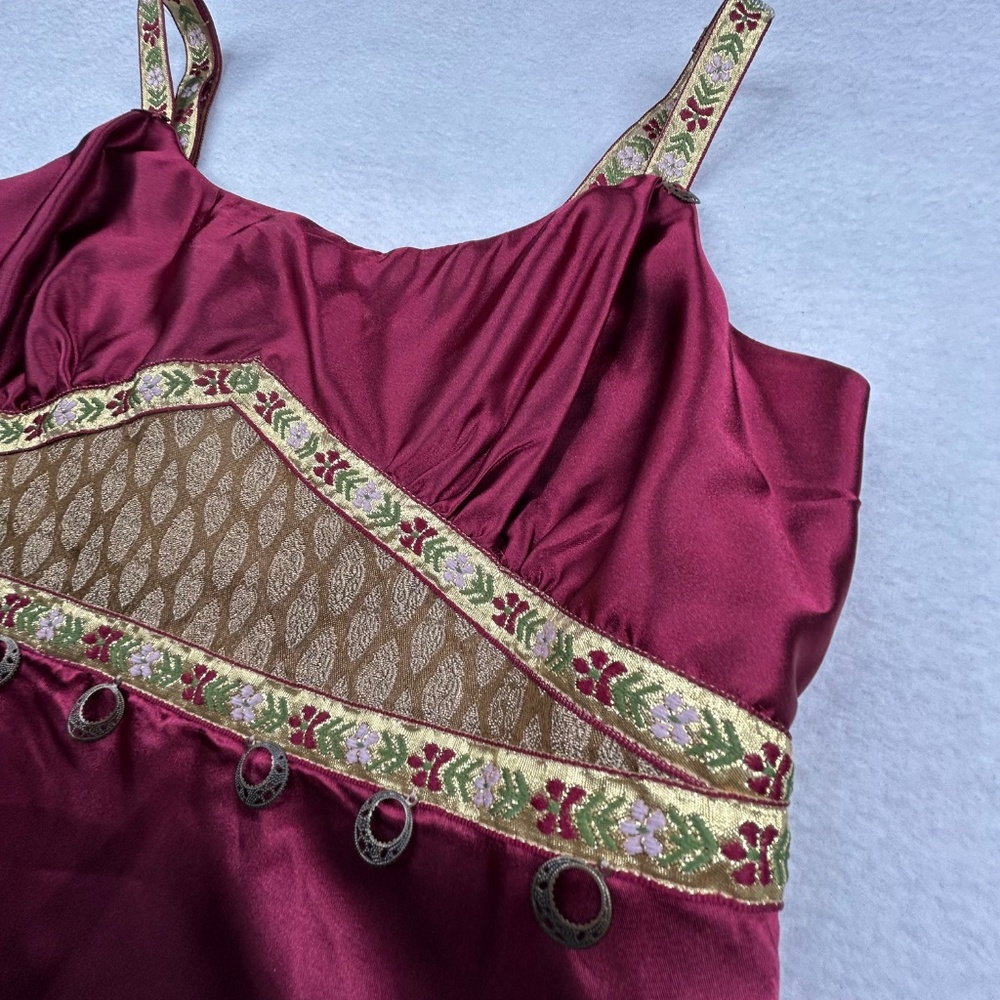 Rave women’s Large Sleeveless Embroidered Camisole-style Satin Top Burgundy Red - Picture 2 of 14